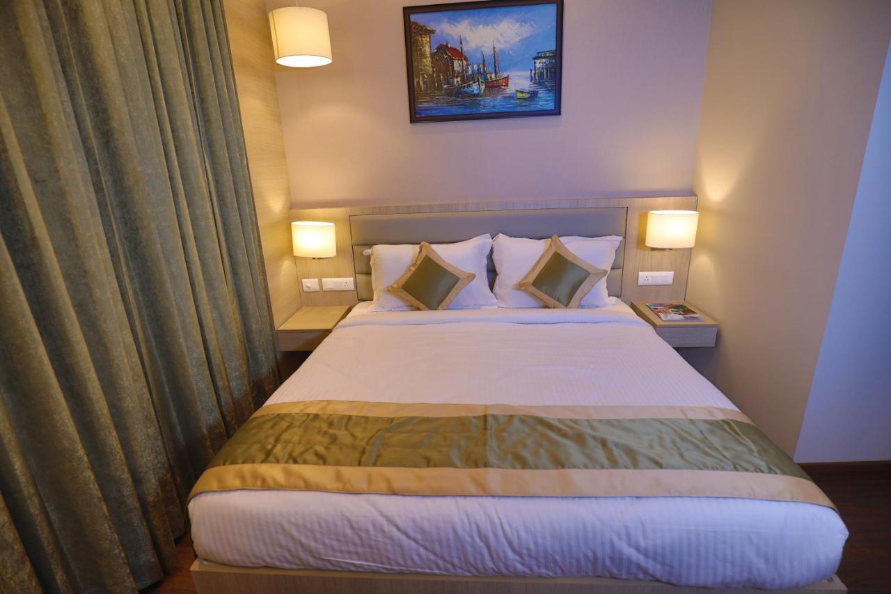 Goa Country Club Hotel Gurgaon Ngoại thất bức ảnh
