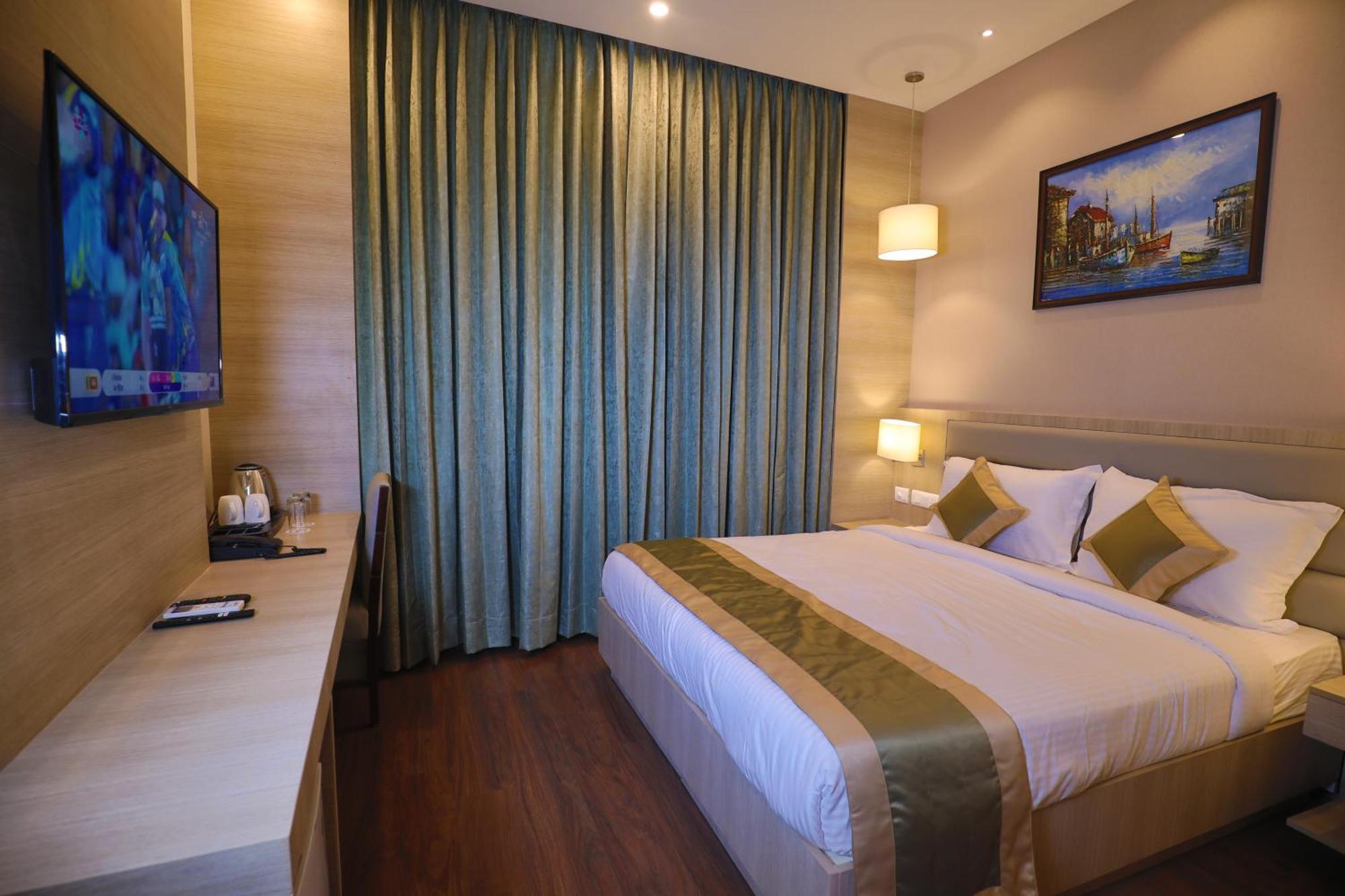 Goa Country Club Hotel Gurgaon Ngoại thất bức ảnh